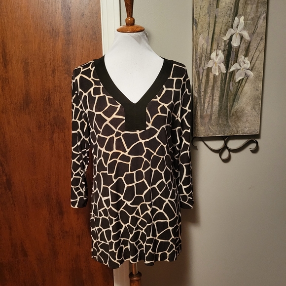 Chico's Top 1 Medium Brown White Animal Giraffe Print Stretchy Slinky
